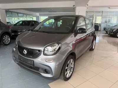 Usata Smart ForFour Passion 71 CV (52 kW) 2015 Grigio Utilitaria