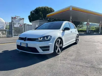 Usata VW Golf VII R 300 CV (220 kW) 2016