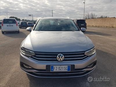Usata VW Passat Business 119 CV (87 kW) 2019 Grigio Berlina