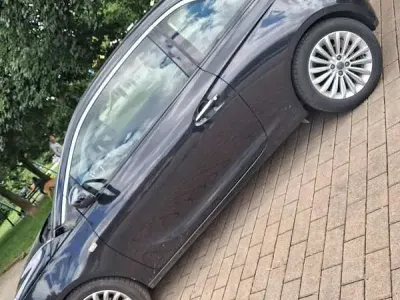 Usata Opel Adam 69 CV (50 kW) 2013 Nero Utilitaria