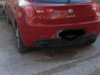 Usata Alfa Romeo Giulietta 140 CV (102 kW) 2011 Rosso Utilitaria