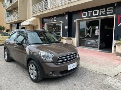 Begagnad Mini Cooper D Countryman Business 111 HK (81 kW) 2015 Brun SUV