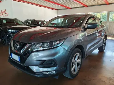 Usata Nissan Qashqai 110 CV (80 kW) 2017 Grigio SUV