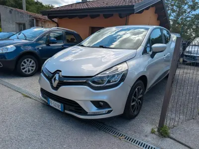 Usata Renault Clio IV Zen 90 CV (66 kW) 2017 Grigio Berlina