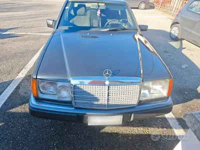 Usata Mercedes 200 109 CV (80 kW) 1990 Berlina