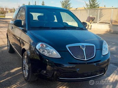 Usata Lancia Ypsilon 75 CV (55 kW) 2010 Nero Utilitaria