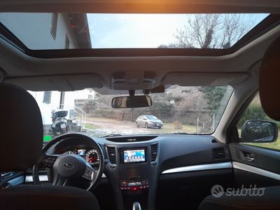 Grigio Usata 2015 Subaru Outback Trend SUV | 6000 € (Molto cara)