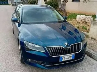 Usata Skoda Superb Executive 150 CV (110 kW) 2018 Blu/azzurro Station wagon