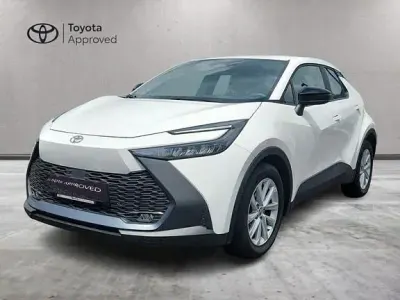 Usata Toyota C-HR Active 98 CV (72 kW) 2024 Bianco SUV