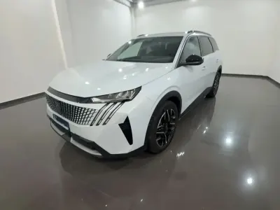Usata Peugeot 5008 Allure 136 CV (100 kW) 2025 Grigio titanio SUV