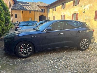 Usata Maserati Levante 349 CV (256 kW) 2021 Blu/azzurro SUV