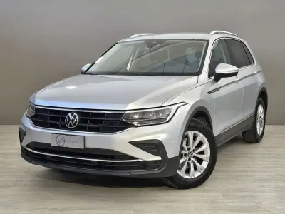 Usata VW Tiguan Life 150 CV (110 kW) 2021 Argento SUV