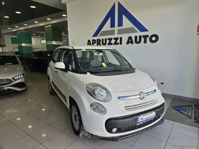 Begagnad Fiat 500L Pop Star 85 HK (62 kW) 2014 Vit Minibuss