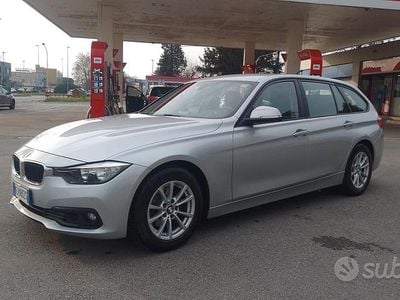 Usata BMW 320 150 CV (110 kW) 2017 Grigio Station wagon