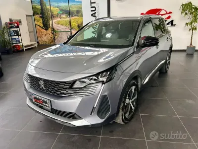 Usata Peugeot 5008 Allure 131 CV (96 kW) 2023 Grigio SUV