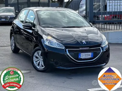 Usata Peugeot 208 Active 68 CV (50 kW) 2014 Nero Utilitaria