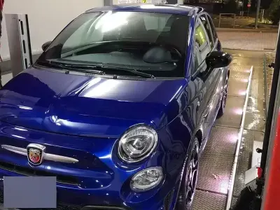 Usata Abarth 595 Pista 160 CV (117 kW) 2019 Bluazzurro Berlina