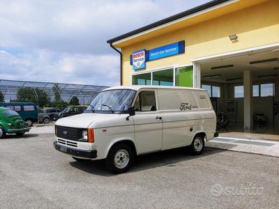 Usata Ford Transit 63 CV (46 kW) 1982 Beige Berlina