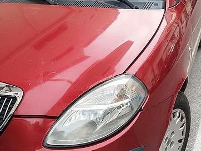 Usata Lancia Ypsilon 70 CV (51 kW) 2005 Rosso Utilitaria