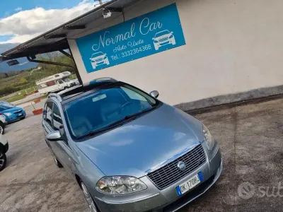 Usado Fiat Croma 150 HP (110 kW) 2007 Cinzento Carrinha