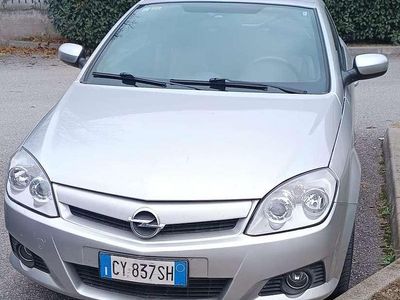 Usata Opel Tigra Edition 90 CV (66 kW) 2006 Station wagon