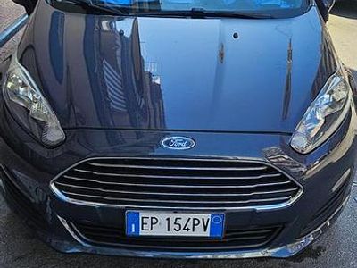 Usata Ford Fiesta 102 CV (75 kW) 2013 Blu Utilitaria