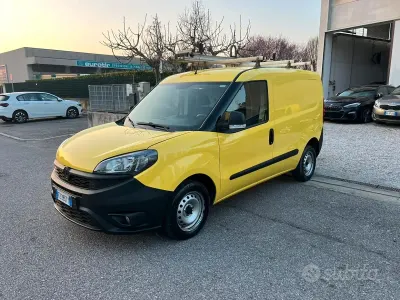 Usata Fiat Doblò 95 CV (69 kW) 2019 Giallo Monovolume