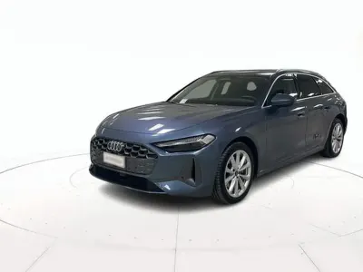 Usata Audi A5 Business 204 CV (150 kW) 2025 Blu / pastello Station wagon