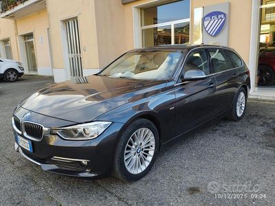 Usata BMW 318 Luxury Line 143 CV (105 kW) 2013 Grigio Station wagon