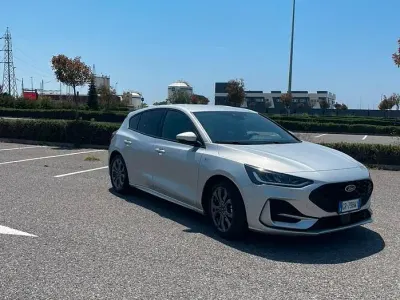 Usata Ford Focus ST-Line 125 CV (91 kW) 2024 Grigio Berlina