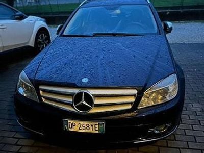 Begagnad Mercedes 320 224 HK (164 kW) 2008 Blå Sedan