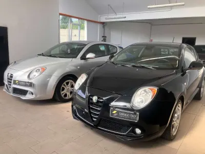 Usata Alfa Romeo GT Junior Distinctive 79 CV (58 kW) 2009 Nero cattivo Berlina