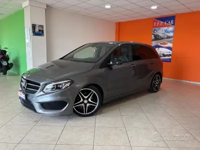Usata Mercedes B180 Premium 109 CV (80 kW) 2015 Grigio Utilitaria