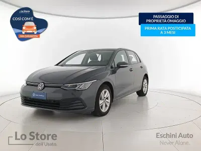 Usata VW Golf VIII Life 116 CV (85 kW) 2022 Dolphin grey metallizzato Berlina