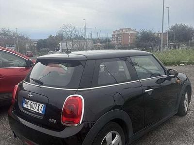 Usata Mini ONE 75 CV (55 kW) 2015 Utilitaria