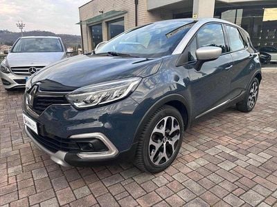 Usata Renault Captur Intens 120 CV (88 kW) 2018 Blu marine SUV