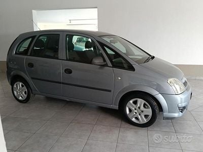Usata Opel Meriva Club 90 CV (66 kW) 2010 Grigio Monovolume