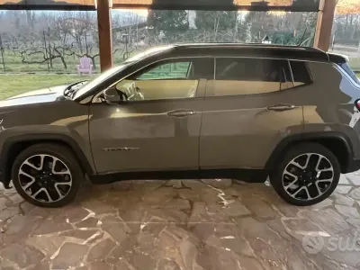 Usata Jeep Compass 120 CV (88 kW) 2019 Grigio SUV