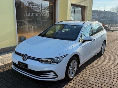 Bianco Usata 2022 VW Golf VIII Life Station wagon | 17.900 € (Ottimo prezzo)
