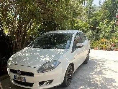Usata Fiat Bravo 105 CV (77 kW) 2014 Bianco Utilitaria