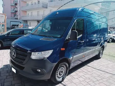 Usata Mercedes Sprinter 143 CV (105 kW) 2020 Blue atlantico met Furgone
