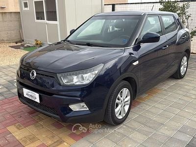 Usata Ssangyong (KGM) Tivoli 121 CV (88 kW) 2016 Blu SUV