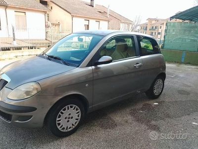 Usata Lancia Ypsilon 75 CV (55 kW) 2005 Utilitaria