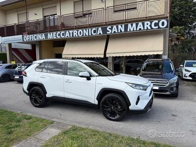 Usata Toyota RAV4 Hybrid 178 CV (130 kW) 2021 Bianco SUV