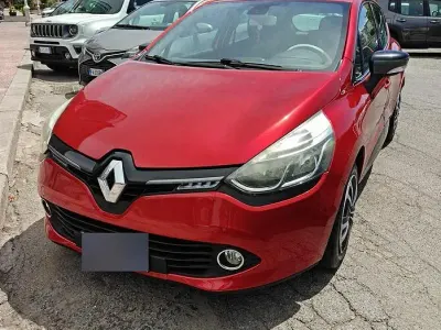 Usata Renault Clio IV 73 CV (53 kW) 2015 Rosso Berlina