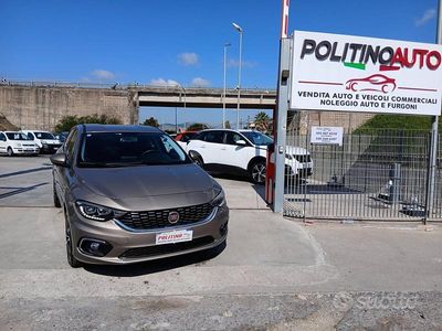 Usata Fiat Tipo Lounge 120 CV (88 kW) 2016 Beige Berlina