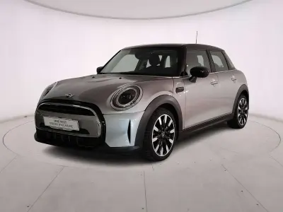 Usata Mini Cooper Essential 136 CV (100 kW) 2022 Melting silver iii Utilitaria