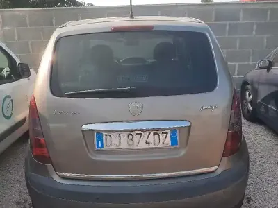 Usata Lancia Musa 90 CV (66 kW) 2007 Monovolume