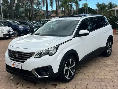 Usata Peugeot 5008 Business-Line 120 CV (88 kW) 2018 Bianco SUV