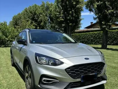 Usata Ford Focus S 120 CV (88 kW) 2019 Grigio Berlina
